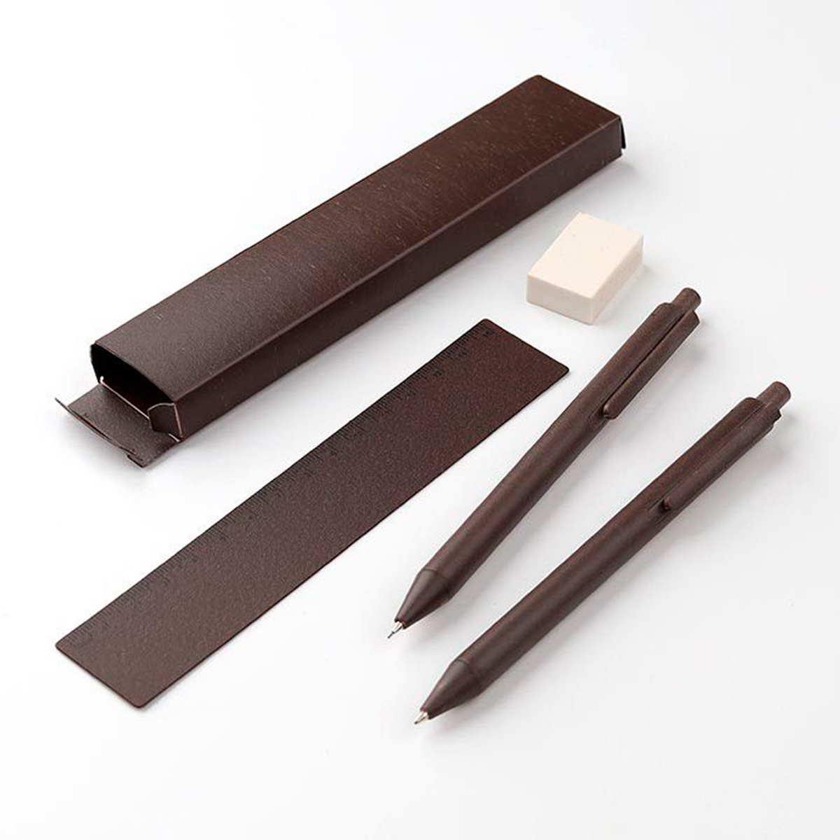 Set minas gerais: bolígrafo, regla, goma de borrar y caja 1 Set minas gerais: bolígrafo, regla, goma de borrar y caja personalizable