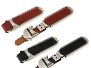 Pendrive de metal y cuero