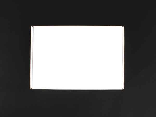 Caja autoarmable 32x22x9 cm_pkp_23_logotipo_personalizado_04