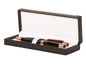 Set de escritura thorton en estuche rígido negro.