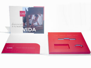 Welcome pack inmobiliario carpeta 3 Welcome pack inmobiliario carpeta personalizable, vista 2