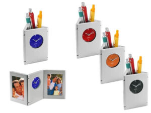 Porta lápices con reloj