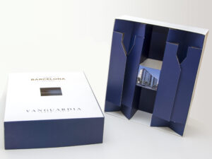 Caja entrega dos copas una botella_cajas_102_logotipo_personalizado_05